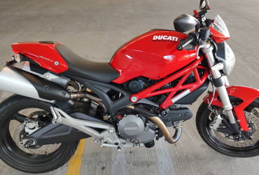 2012 DUCATI MONSTER 696 motorcycle for rent near Shoreline, WA
