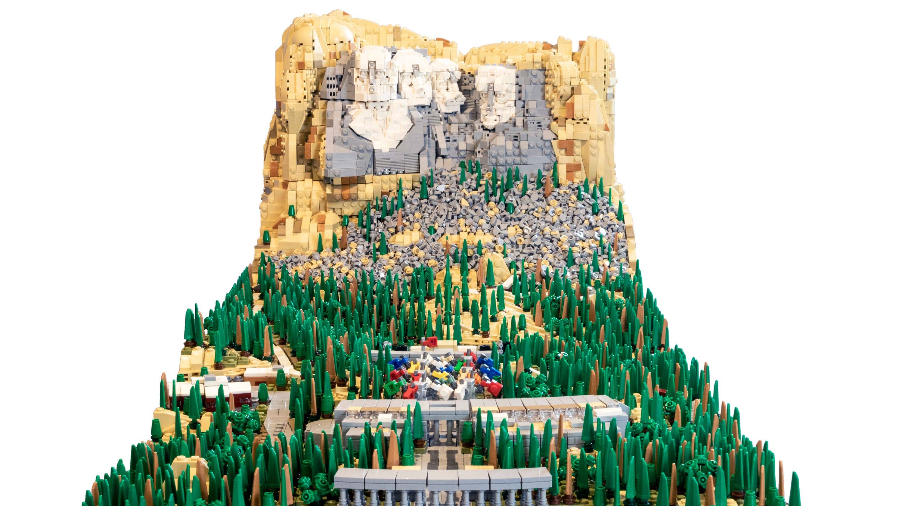 lego Mount Rushmore 