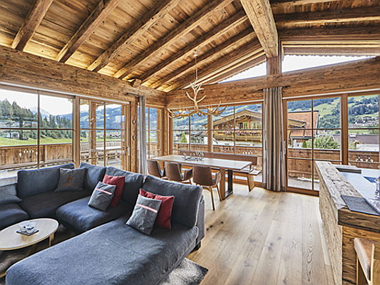  Puigcerdà
- The Engel & Völkers autumn property highlights in October impress with luxury and provide living inspiration.