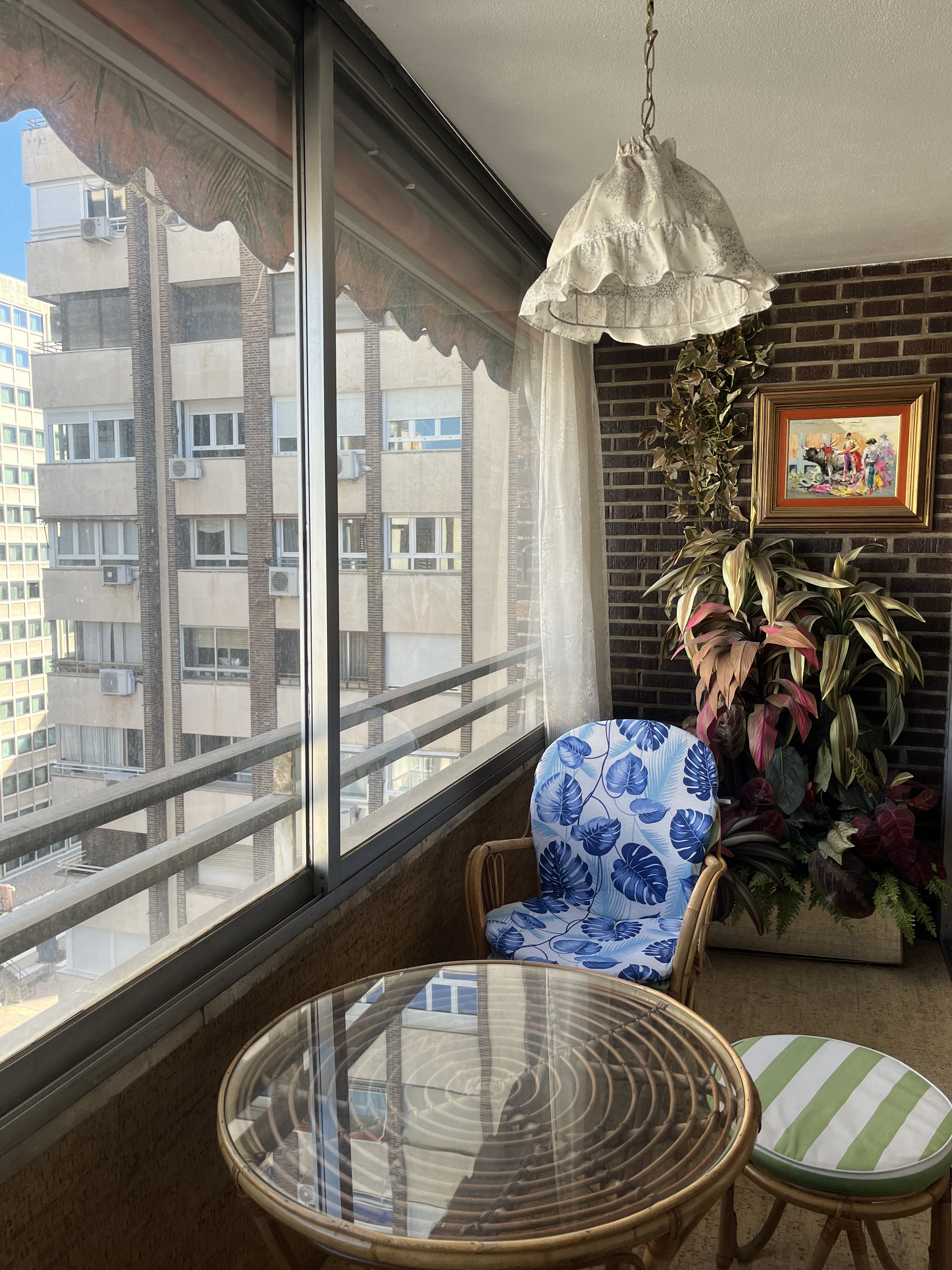 Furnished exterior apartment with short and long-stay terrace. - Image 3