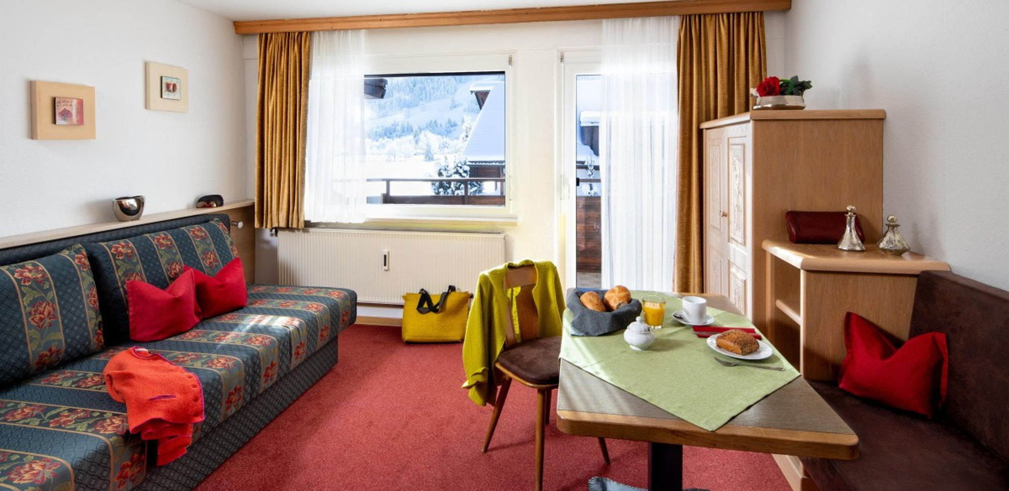 Ferienwohnung mit Bergblick direkt vom Wohnzimmer aus