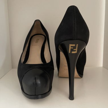 Fendi Shoes with heel and platform in black suede