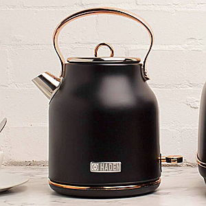 Haden 75041 Heritage 1.7 Liter (7 Cup) Stainless Steel Electric Kettle with Auto Shut-Off and Boil Dry Protection, Black/Copper