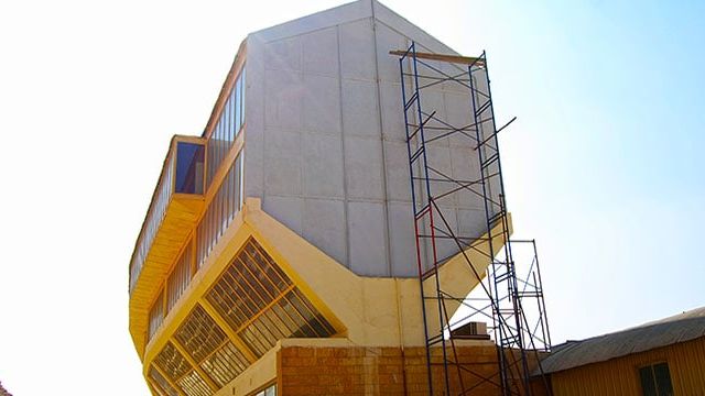 Khufu's solar ship museum, Giza, Egypt Khufu's solar ship museum, Giza, Egypt
