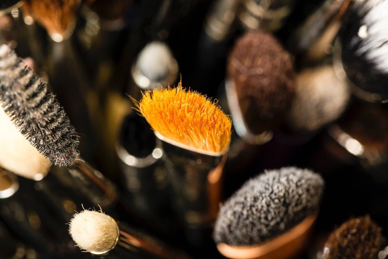 8 Gross Things That Happen If You Don't Clean Your Makeup Brushes & Sponges