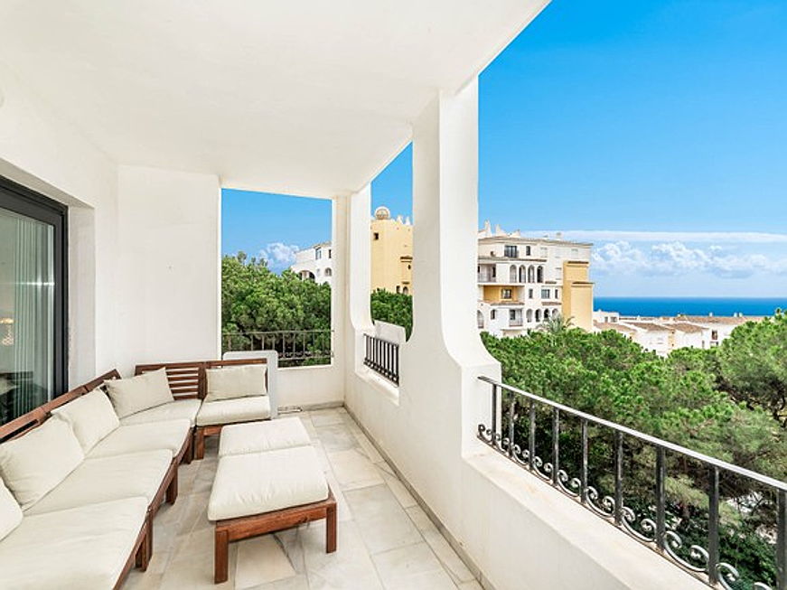  Marbella
- apartamento-moderno-en-el-puerto-de-cabopino