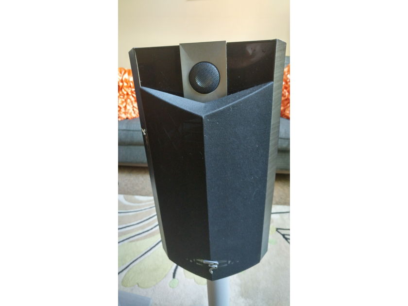 Focal Chorus V 806v Bookshelf speakers, superb sound, nice ,reduced to sell