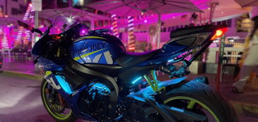 Stroll through miami