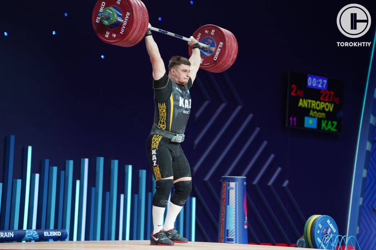 flat-powerlifting-shoes Hook Grip