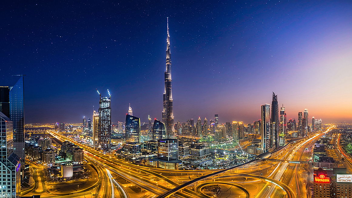  Bozen
- Dubai Stadt Alternativ.jpg
