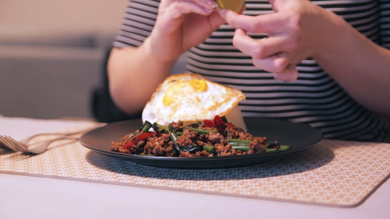 Thai Basil Chicken Pad Kra Pao Southeast Asian Recipes Nyonya Cooking