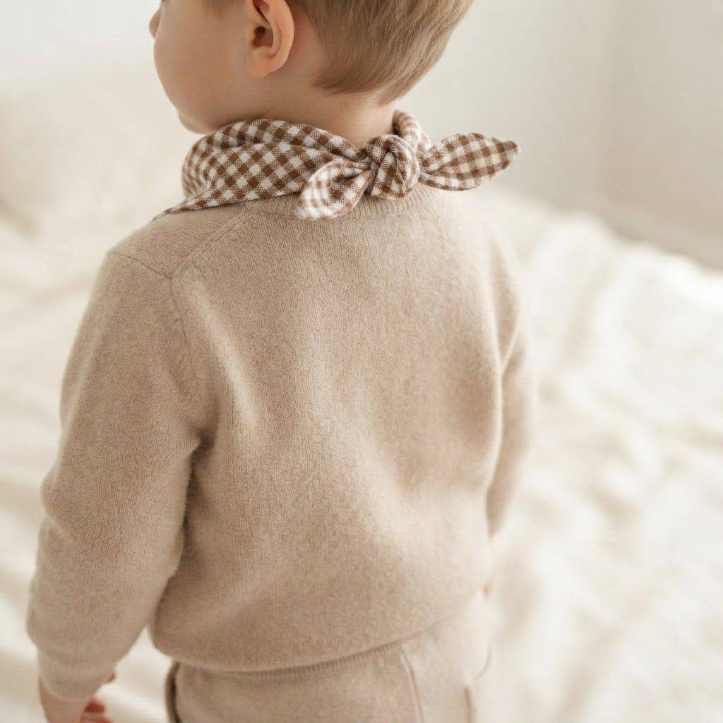 Foulard raffiné adorable pour bébé et enfant, en coton doux et bambou et respirant, certifié OEKO-TEX, idéal pour compléter une tenue d'enfant chic et confortable