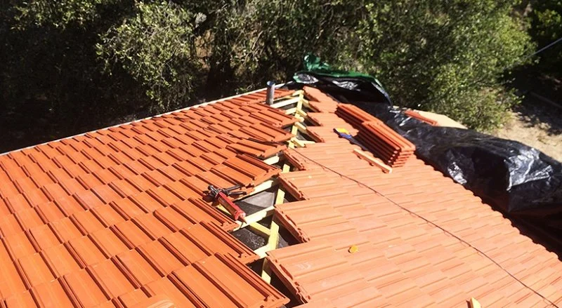 Rénovation d’une toiture en tuiles de Marseille sur une villa à La Turbie — photo 25 sur 28 — CEG TOITURE