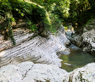 Джип-тур на Land Cruiser: горы, пещеры и водопады Сочи