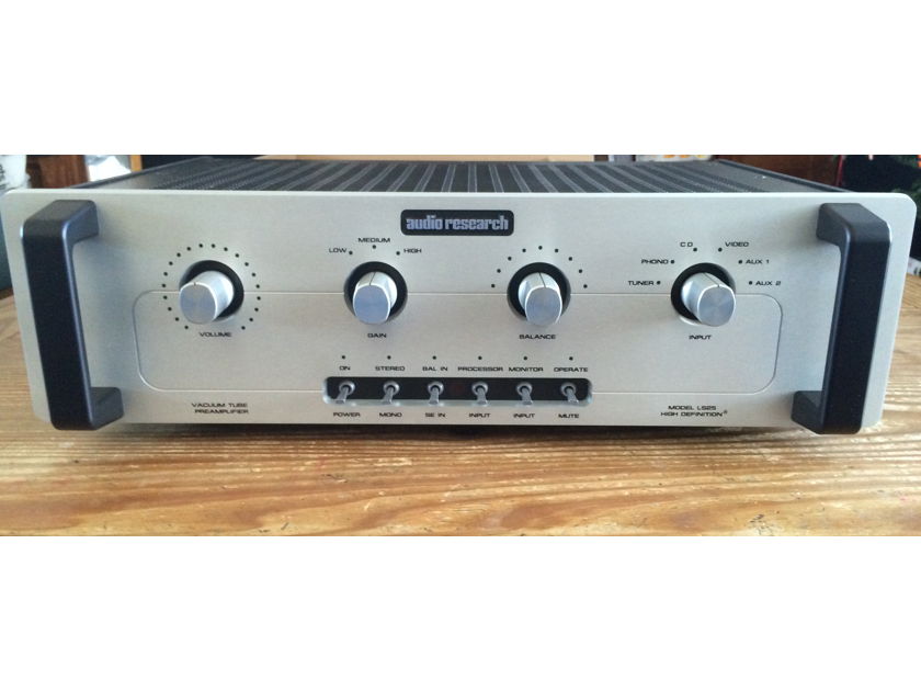 Audio Research LS25 Mkll - REDUCED - stereo line stage preamp with SILVER face