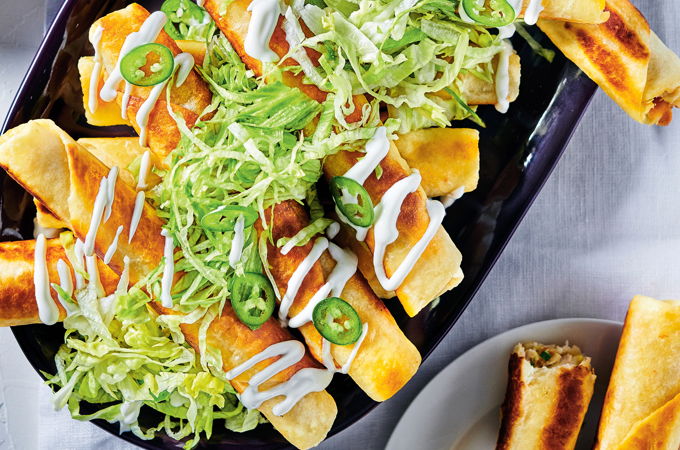 Tortillas farcies au poulet (<i>taquitos</i>)