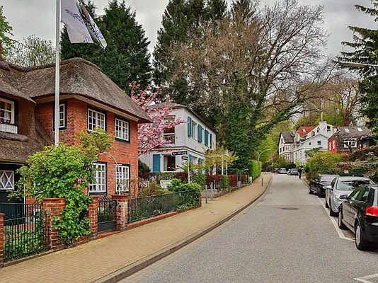 Villa Oder Haus Kaufen In Nienstedten Dem Charmanten Elbvorort Hamburgs