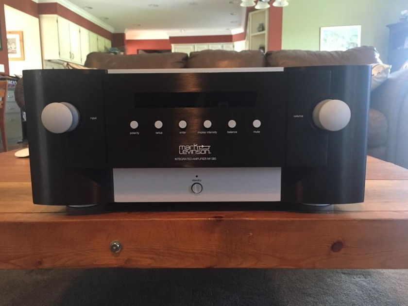 Mark Levinson No 585 Stereophile Class-A Integrated Amp: Trades OK