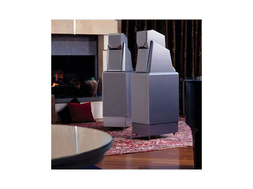 Wilson Maxx 2's Diamond Black Floorstanding Speakers