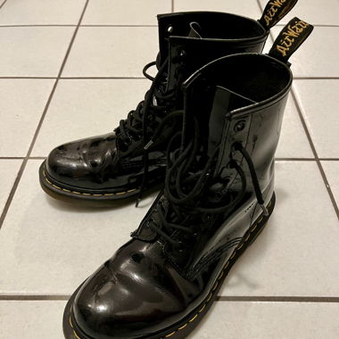 Dr. Martens boots patent leather