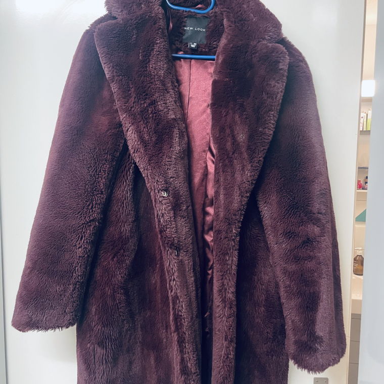 Vintage Aubergine colored mid-lenght Teddy-Coat