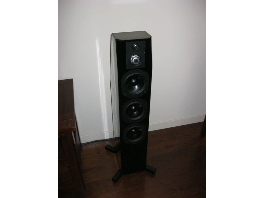 NHT C-4 Tower Speaker