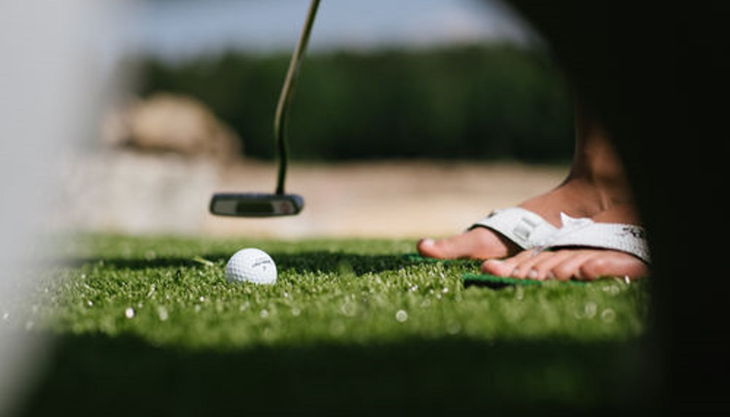 bester geburtstagde wildwakeski stonehill adventure golf aussicht wiese ball golfschläger