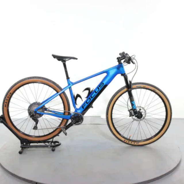a blue Focus E-Bike mountain bike
