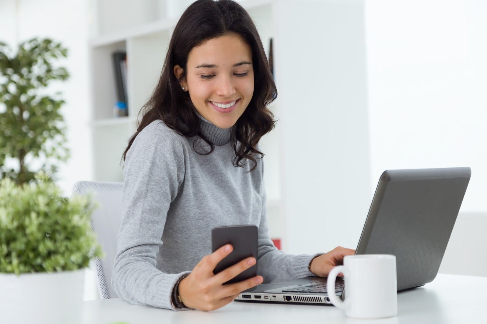 SMS vs. Email Response Rates in B2B: 45% vs. 6% 