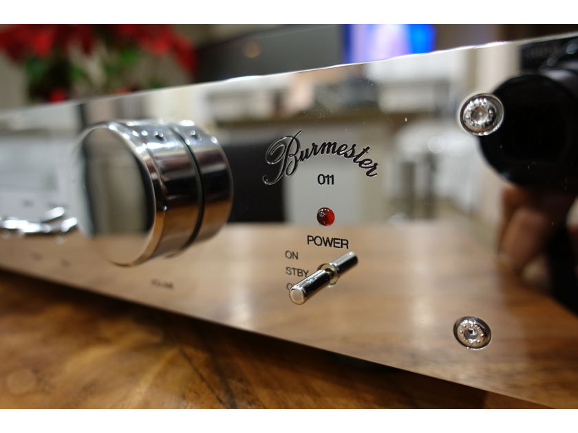 Burmester 011 Mint and Glorious! EXTRORDINARY ALSO HAS PHONOSTAGE!