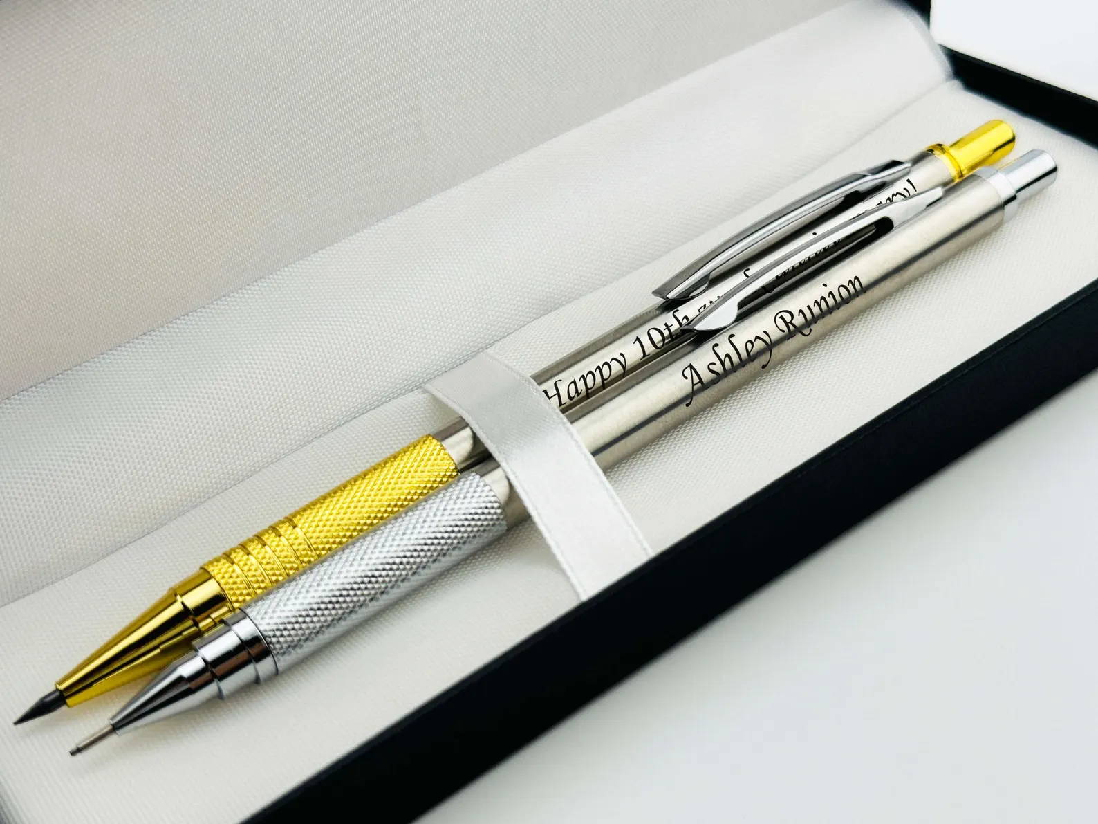 Grabado de lápices y metales 01