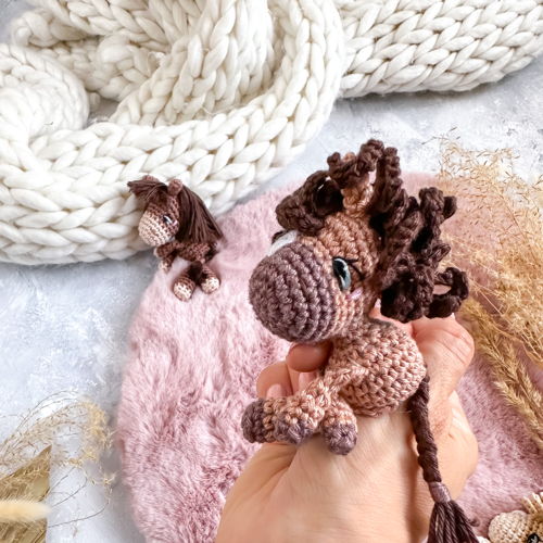 Lotti, the Horse Key Chain crochet pattern