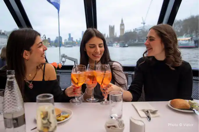 Lunch Cruise with 2-Course Meal