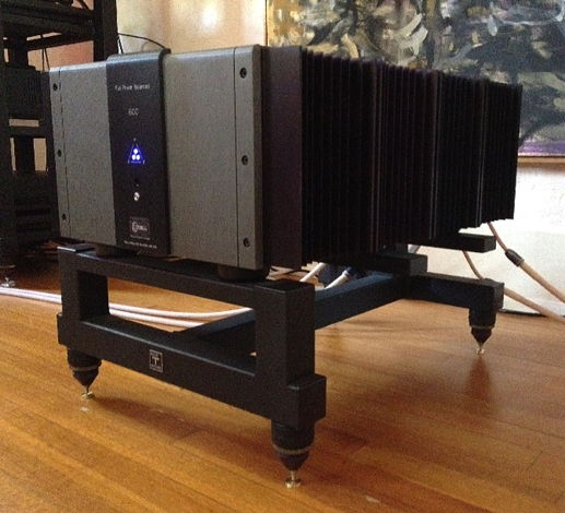 Krell FPB 600 Right Side View showing heat sinks