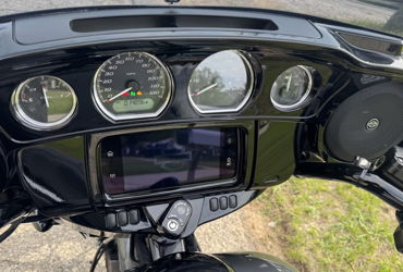 2021 HARLEY-DAVIDSON STREET GLIDE SPECIAL motorcycle for rent near Garden City, MI