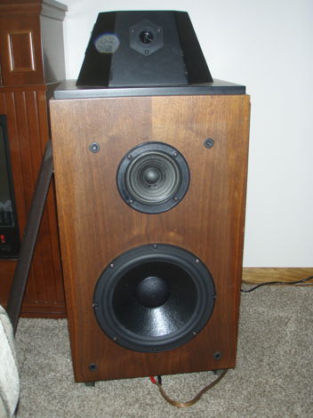 DBX Soundfield 10 Rare Vintage Speakers