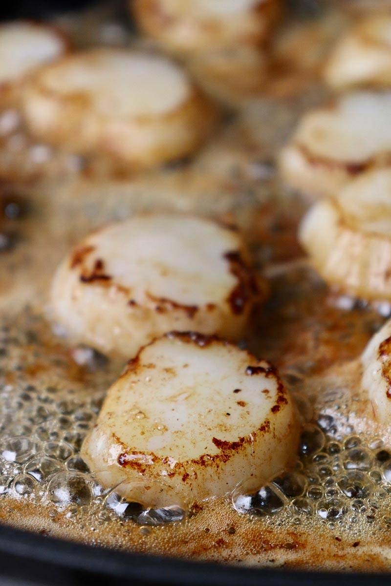 Scallop Toastie with an Apple and Fennel Sauce Recipe by Tim Bone | Minimax