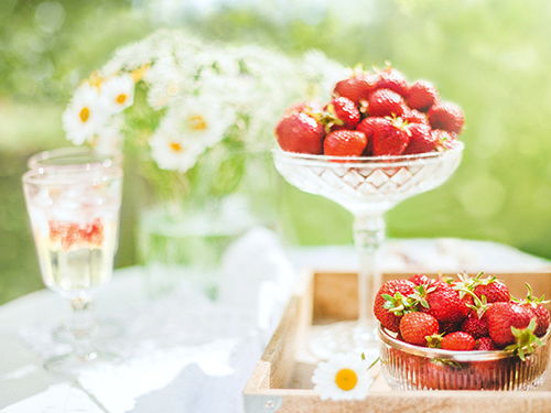 Viel Protein & Power: mit Erdbeer-Smoothies fit in den Sommer!