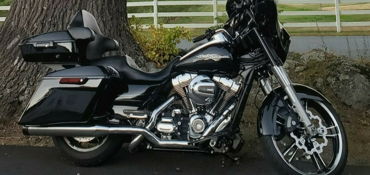 2016 HARLEY-DAVIDSON STREET GLIDE motorcycle for rent near Belmont, NH