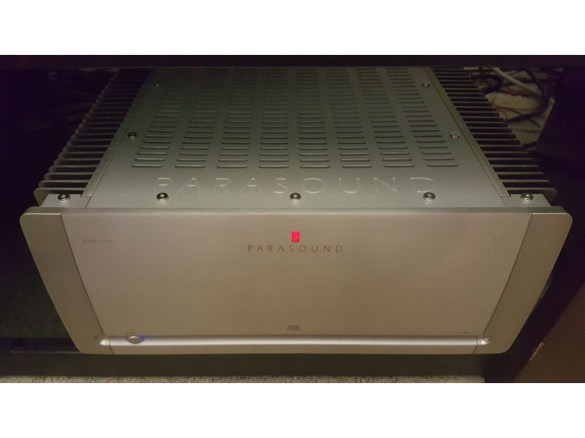 Parasound Halo A-51 Amplifier 5 channel 250W THX - Flagship of the line!