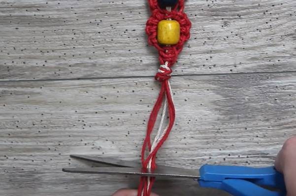 Macrame Floral Keychain Instructions Step 11