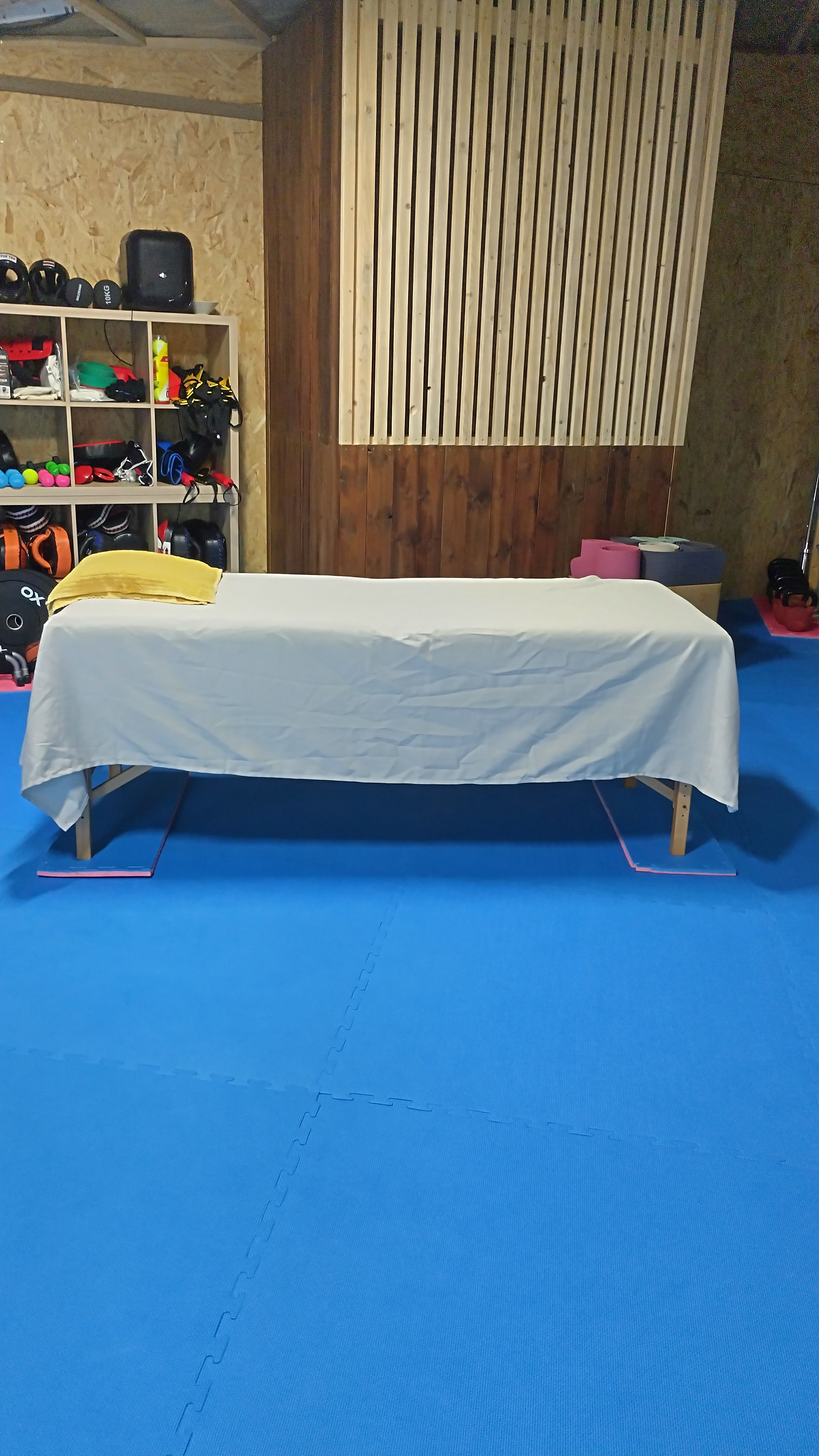 Div. tilbud som: Klassisk massasje, Sportsmassasje, Rygg & Nakke massasje og Triggerpunktbehandling/ massasje.