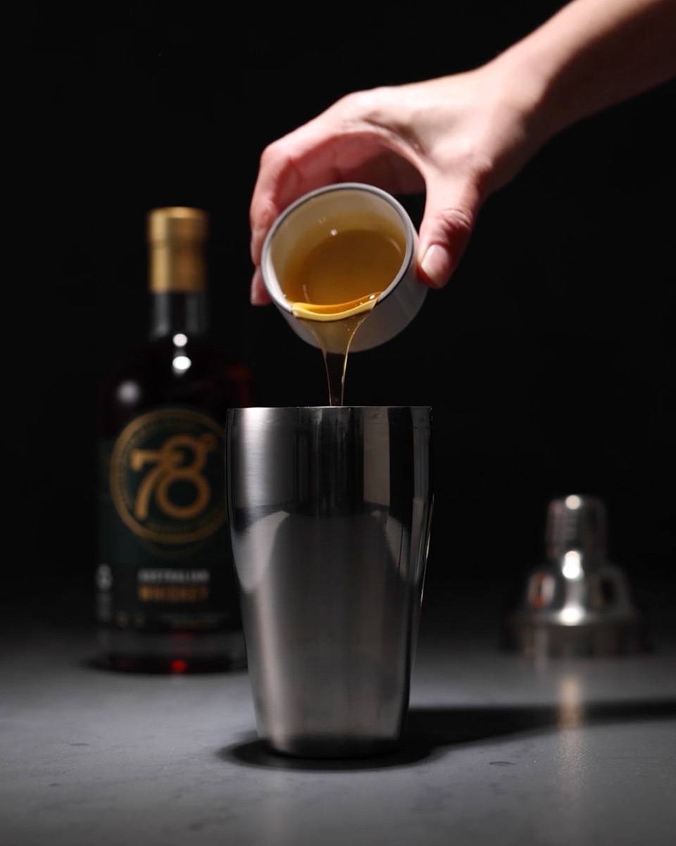 Liquid Gold Cocktail Recipe | Minimax