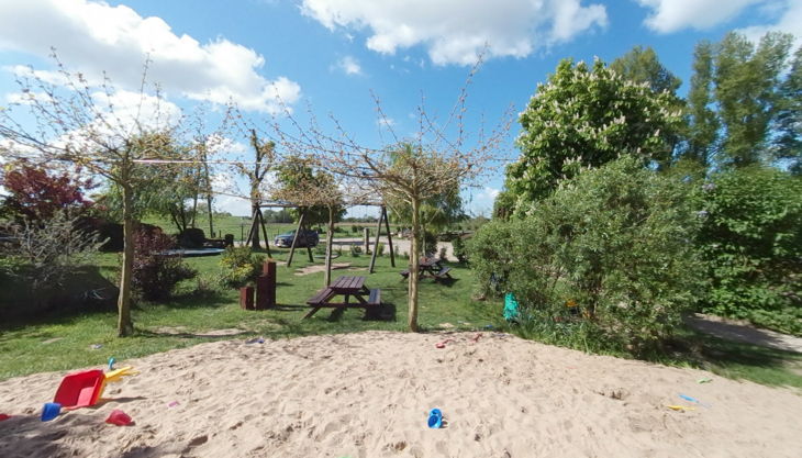 hof elverich außenbereich sandkasten