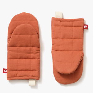 Paprika Red Oven Mitts by Hedley & Bennett | High-Quality Kitchen Gear | Hedley & Bennett