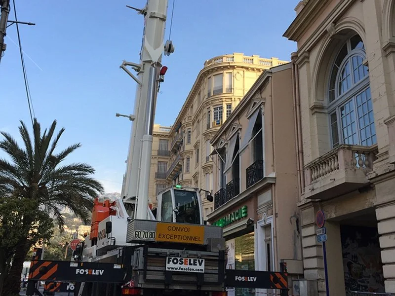 Rénovation de la toiture du Palais de l’Europe à Menton en tuiles de Marseille — photo 6 sur 10 — CEG TOITURE