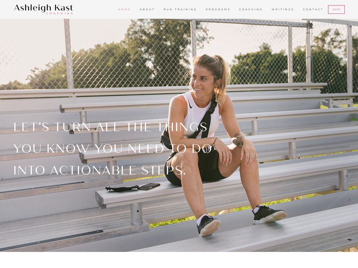 Screenshot of Ashleigh Kast, from the squarespace coaching websites collection.