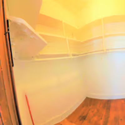 5beds 2Bathes Large Living Area Washer/Dryer backyard