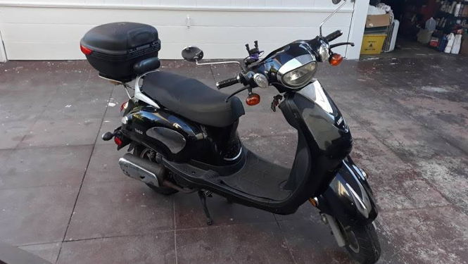 Riders Share Find The Perfect Vespa Motorcycle Rental In Los Angeles Ca