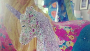 moogies art consulting buntes einhorn